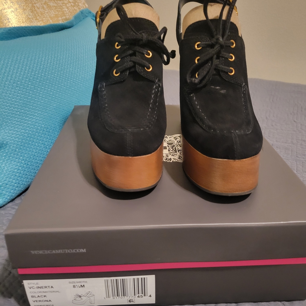 Vince Camuto Black and Tan Platform Heels - Picture 4 of 7